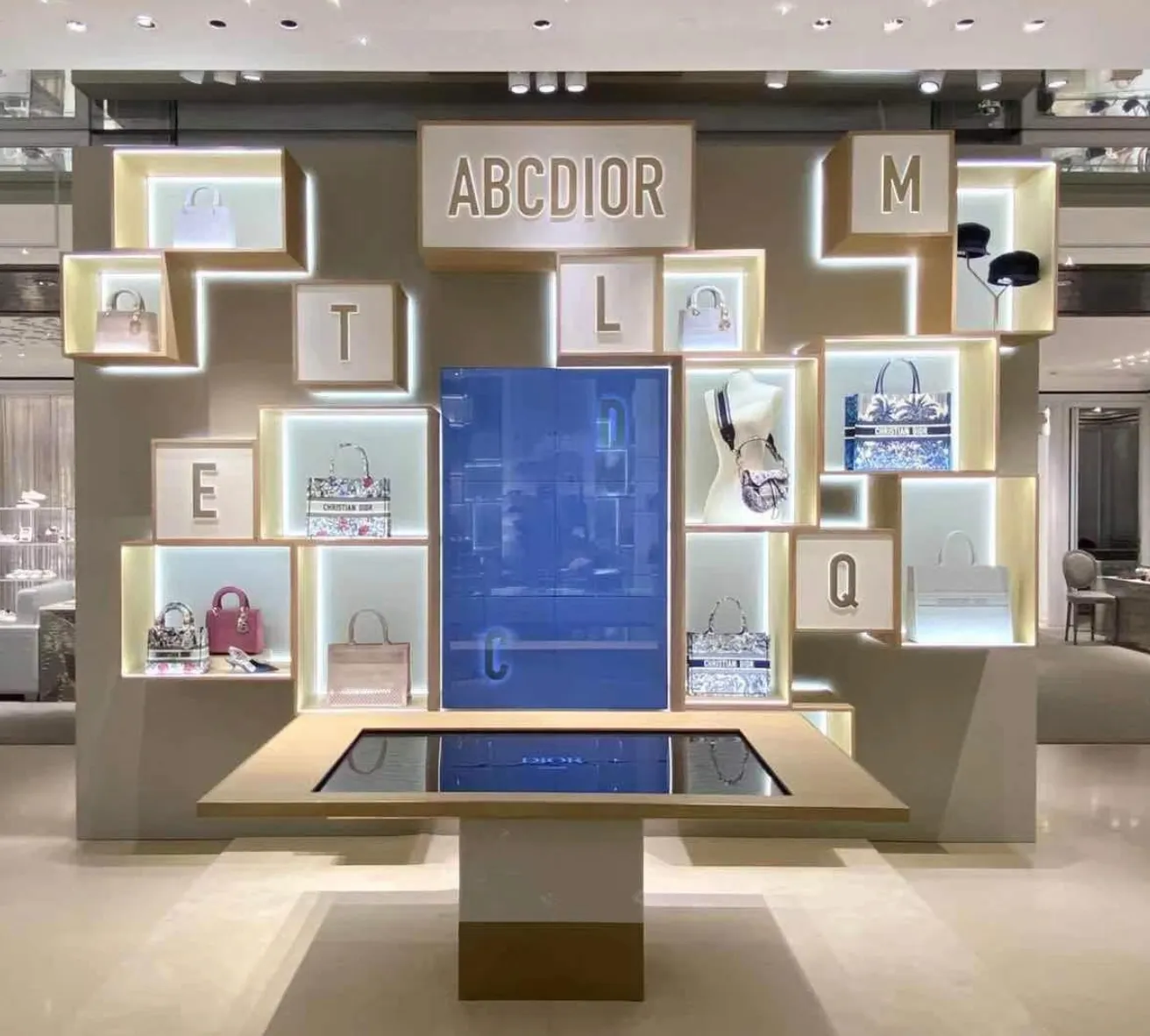 ABCDior — Interactive Table — visuel 6