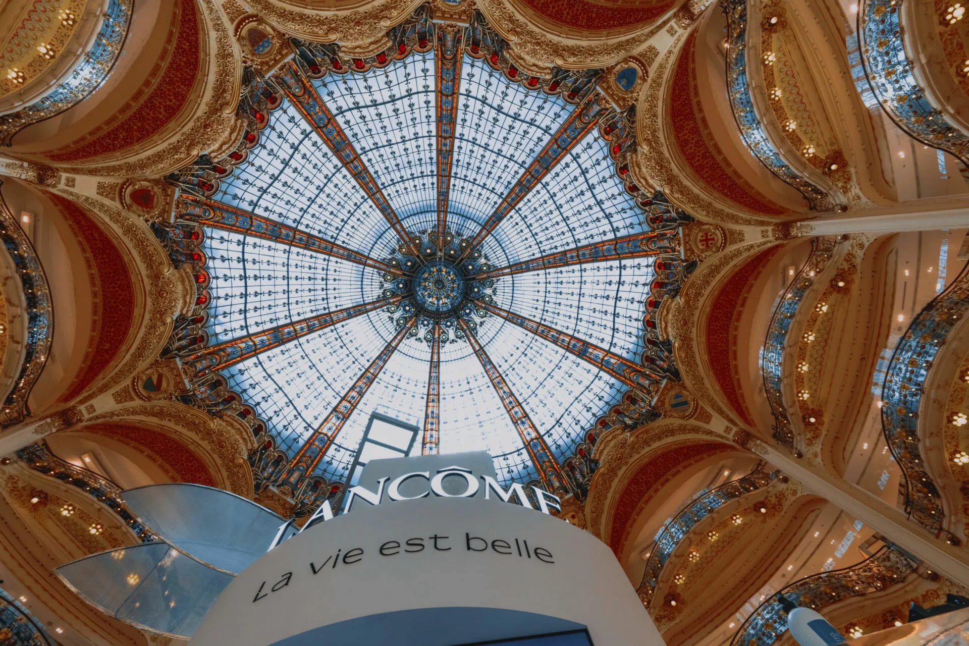 Lancôme — Immersive Box (La Vie Est Belle)